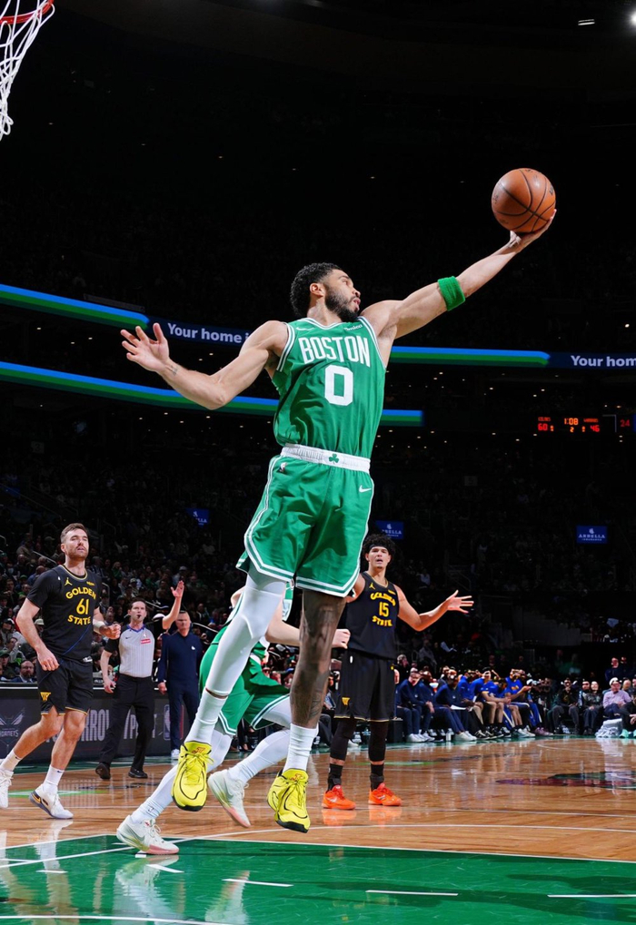 塔图姆复出第六战砍24+10率队大胜勇士 绿军战绩