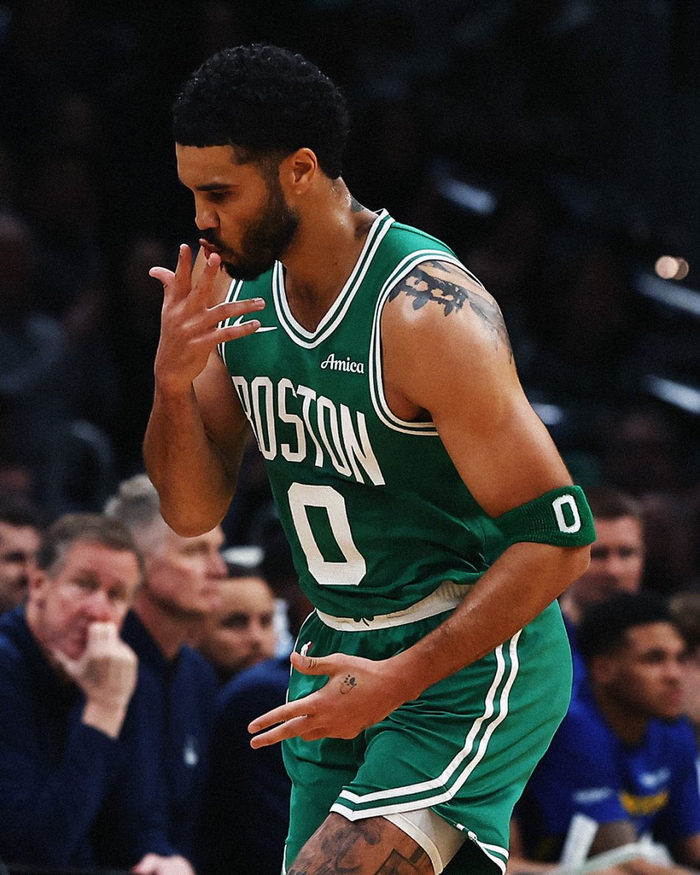 塔图姆复出第六战砍24+10率队大胜勇士 绿军战绩