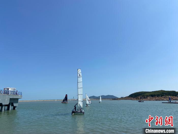 帆船夫妻携手筹备亚运帆船赛事 推动运动走进千