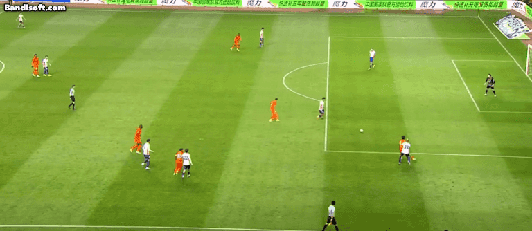 山东泰山客场惨败云南玉昆 红牌谢文能成关键转