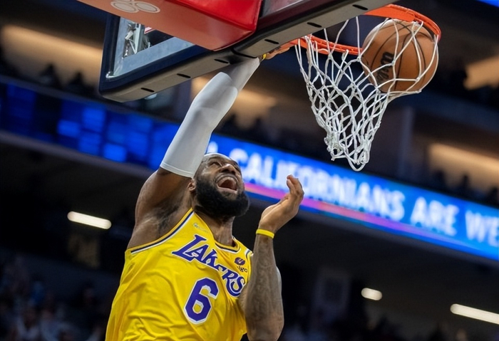 亚历山大领跑得分榜，哈登库里杜兰特詹姆斯的