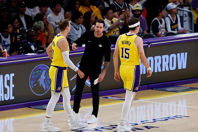 湖人加时绝杀掘金 东契奇关键球助球队登顶西部