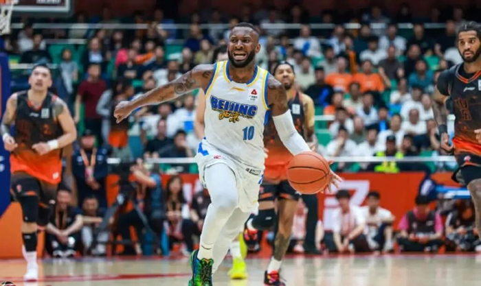 北京队大胜山东队李楠复出助阵引援威廉姆斯或