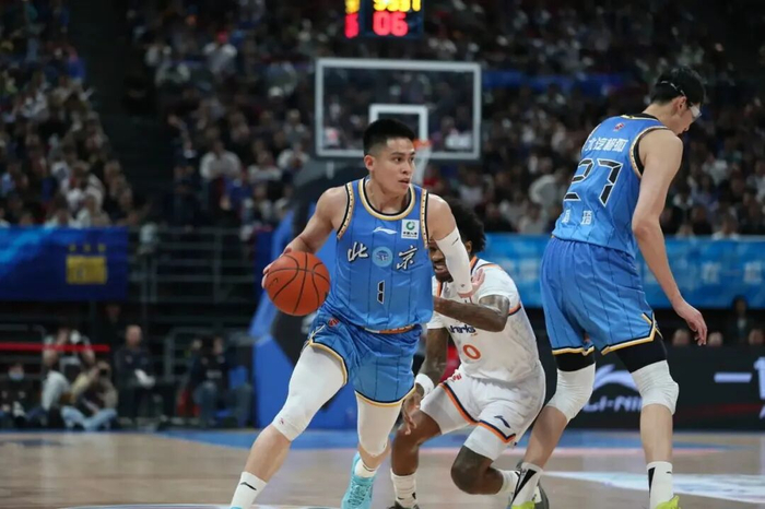 北京队大胜山东队李楠复出助阵引援威廉姆斯或